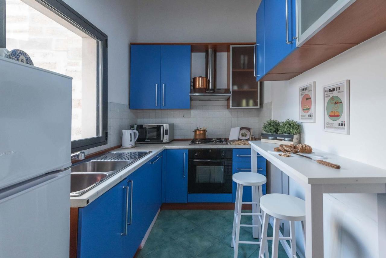Terzo Campanello - Terrazza Nel Centro Storico Apartment เลชเช ภายนอก รูปภาพ