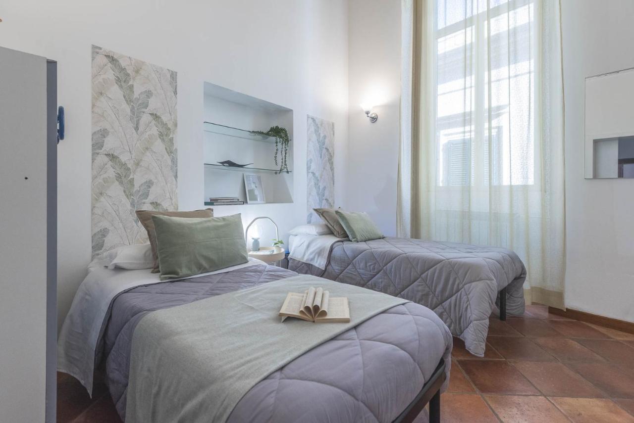 Terzo Campanello - Terrazza Nel Centro Storico Apartment เลชเช ภายนอก รูปภาพ