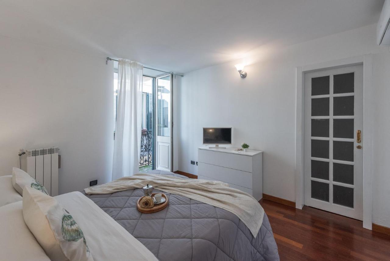 Terzo Campanello - Terrazza Nel Centro Storico Apartment เลชเช ภายนอก รูปภาพ