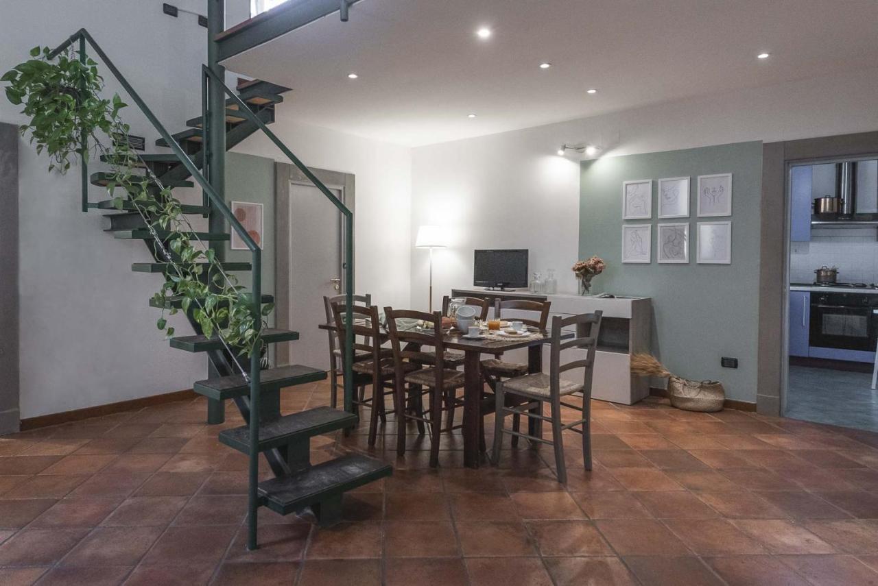 Terzo Campanello - Terrazza Nel Centro Storico Apartment เลชเช ภายนอก รูปภาพ