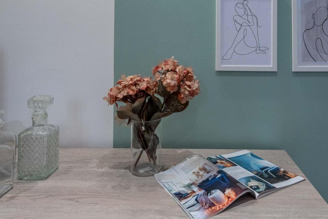 Terzo Campanello - Terrazza Nel Centro Storico Apartment เลชเช ภายนอก รูปภาพ