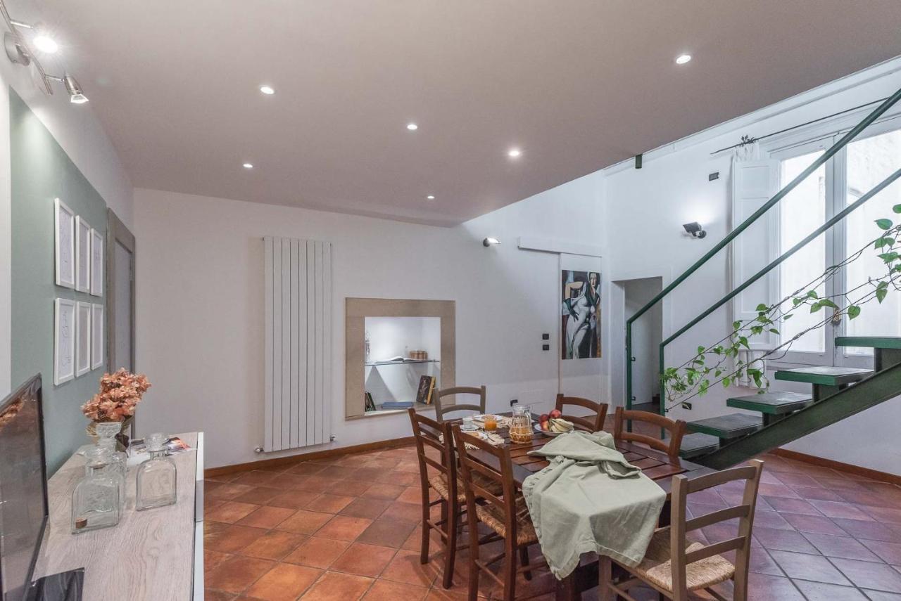 Terzo Campanello - Terrazza Nel Centro Storico Apartment เลชเช ภายนอก รูปภาพ