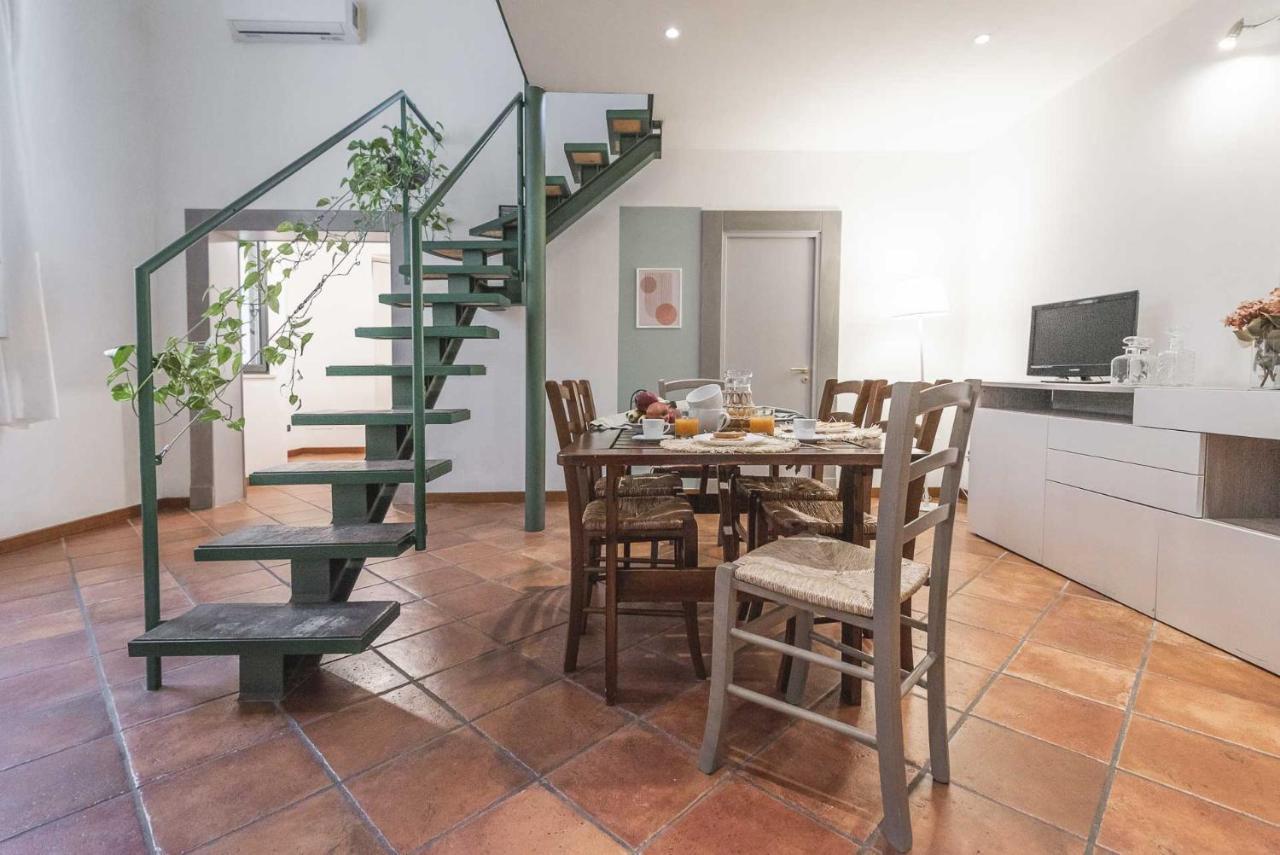 Terzo Campanello - Terrazza Nel Centro Storico Apartment เลชเช ภายนอก รูปภาพ