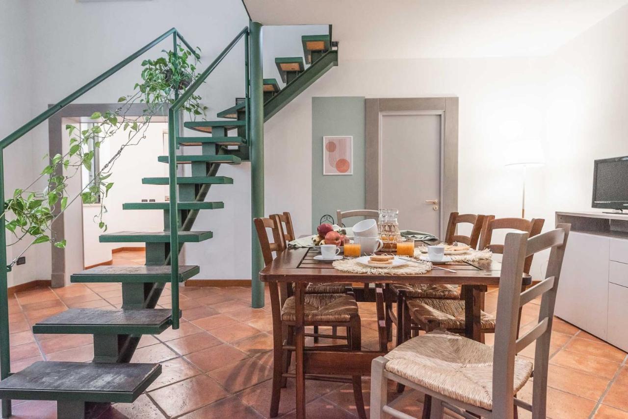 Terzo Campanello - Terrazza Nel Centro Storico Apartment เลชเช ภายนอก รูปภาพ