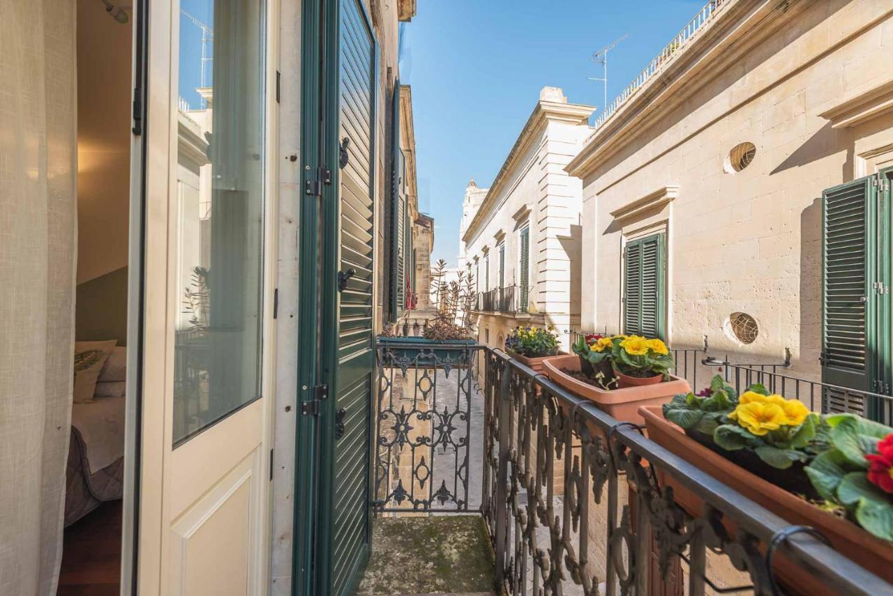 Terzo Campanello - Terrazza Nel Centro Storico Apartment เลชเช ภายนอก รูปภาพ