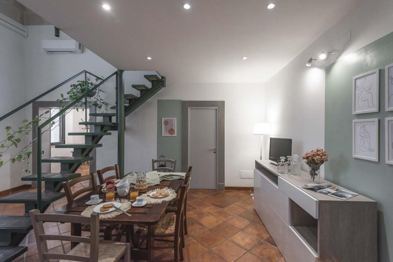 Terzo Campanello - Terrazza Nel Centro Storico Apartment เลชเช ภายนอก รูปภาพ