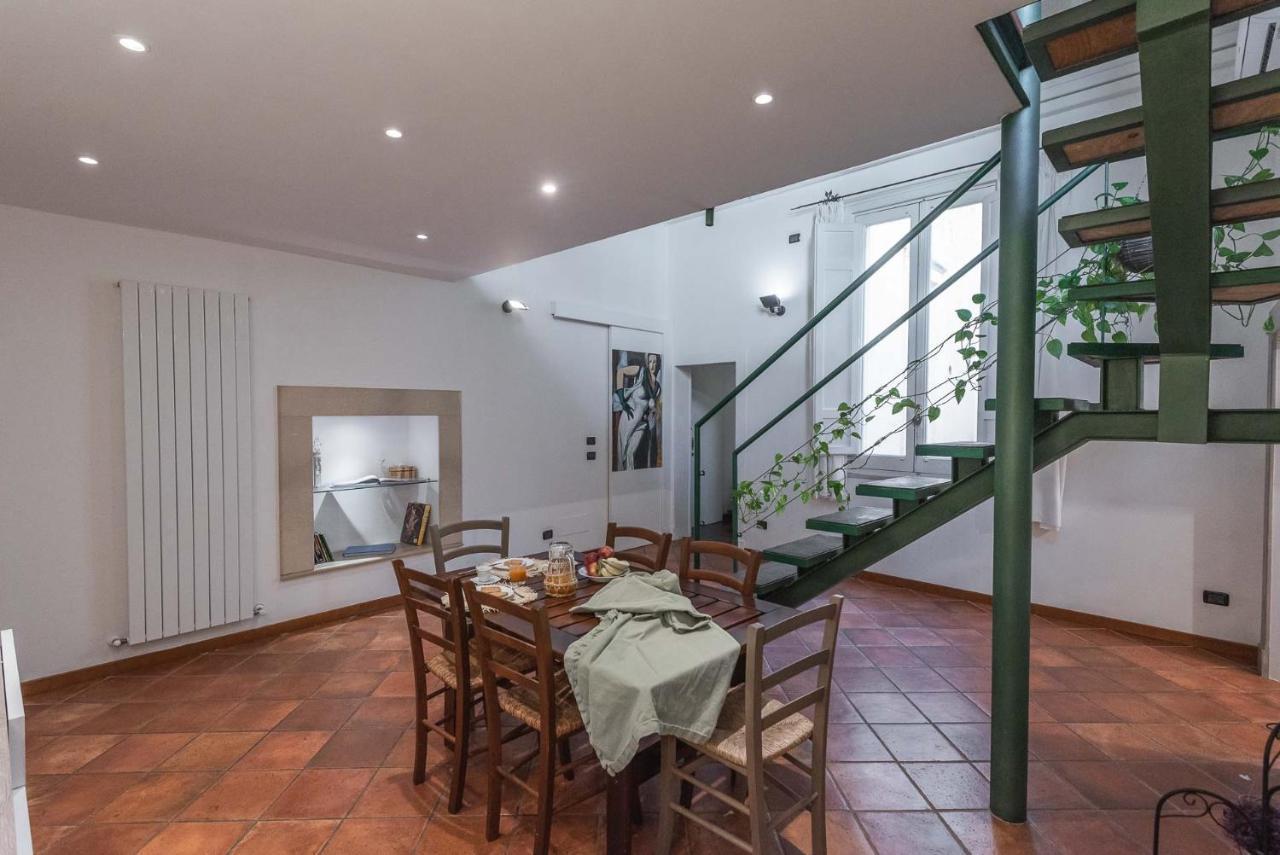 Terzo Campanello - Terrazza Nel Centro Storico Apartment เลชเช ภายนอก รูปภาพ