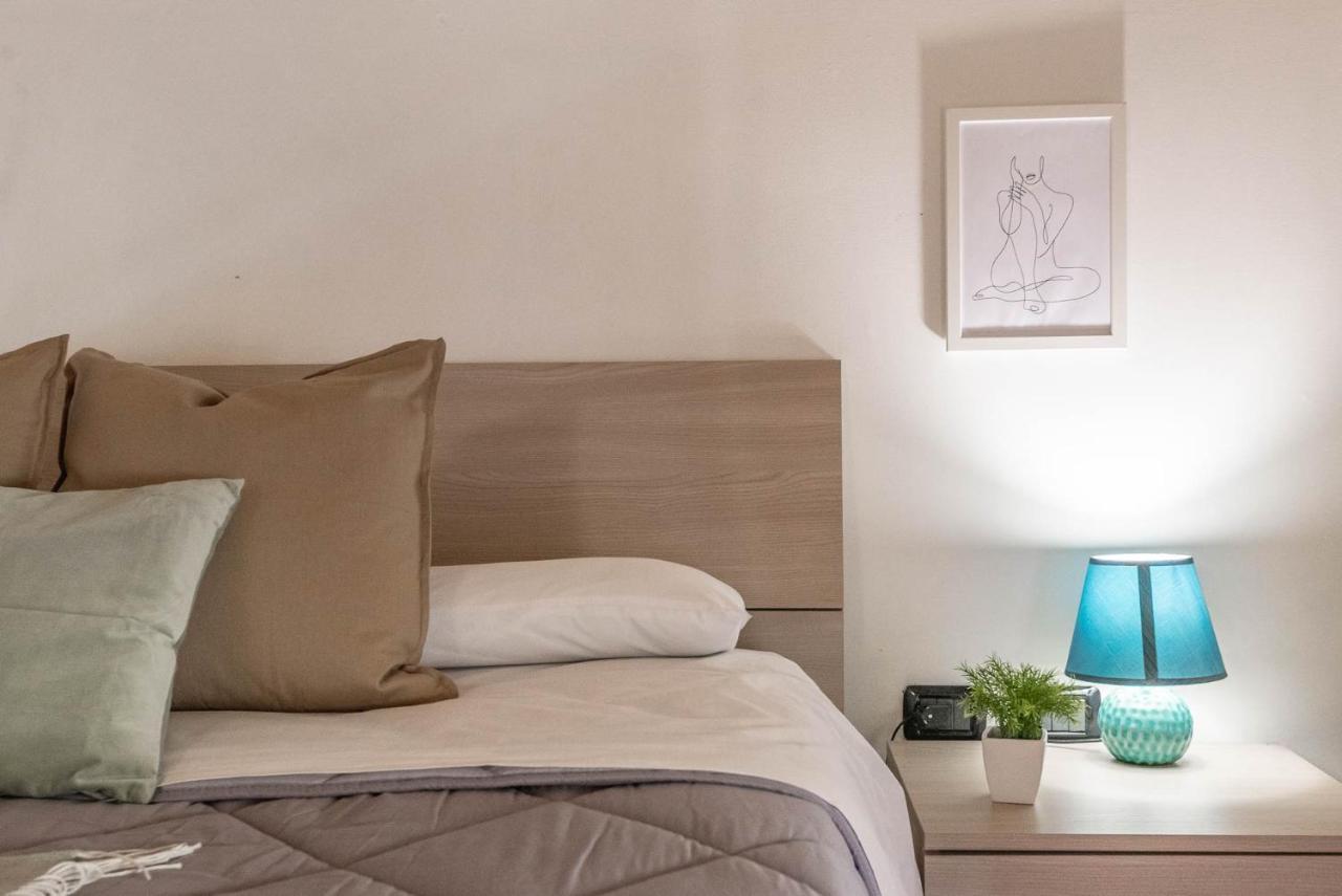 Terzo Campanello - Terrazza Nel Centro Storico Apartment เลชเช ภายนอก รูปภาพ