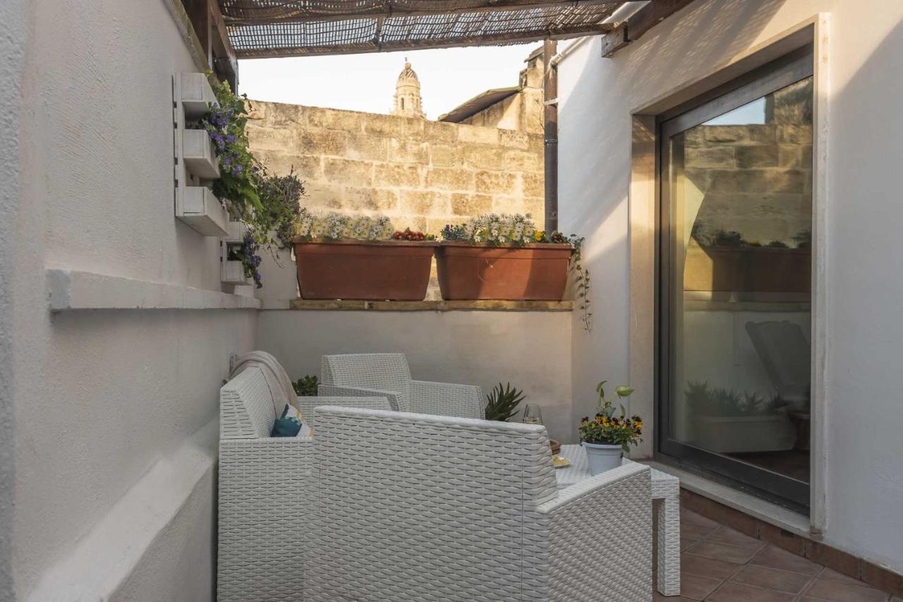 Terzo Campanello - Terrazza Nel Centro Storico Apartment เลชเช ภายนอก รูปภาพ